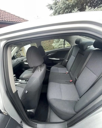Toyota Corolla cena 25900 przebieg: 226000, rok produkcji 2011 z Wrocław małe 154